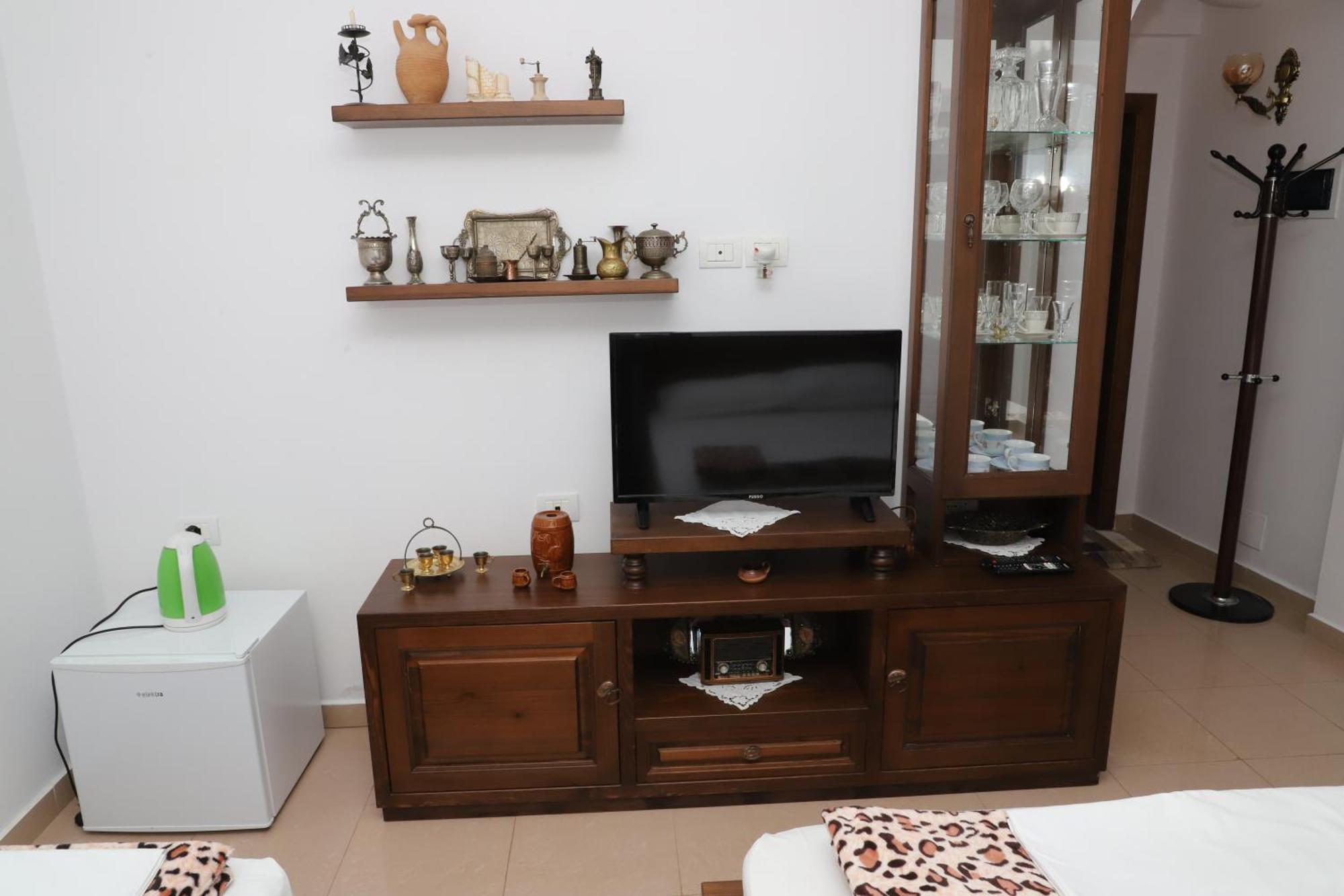 Apartment Altin In Old Town Berat Exterior foto