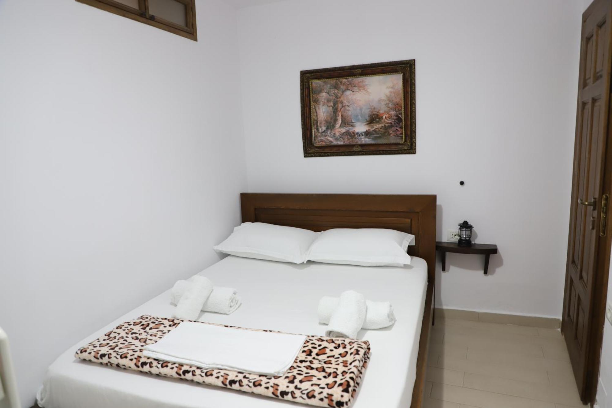 Apartment Altin In Old Town Berat Exterior foto